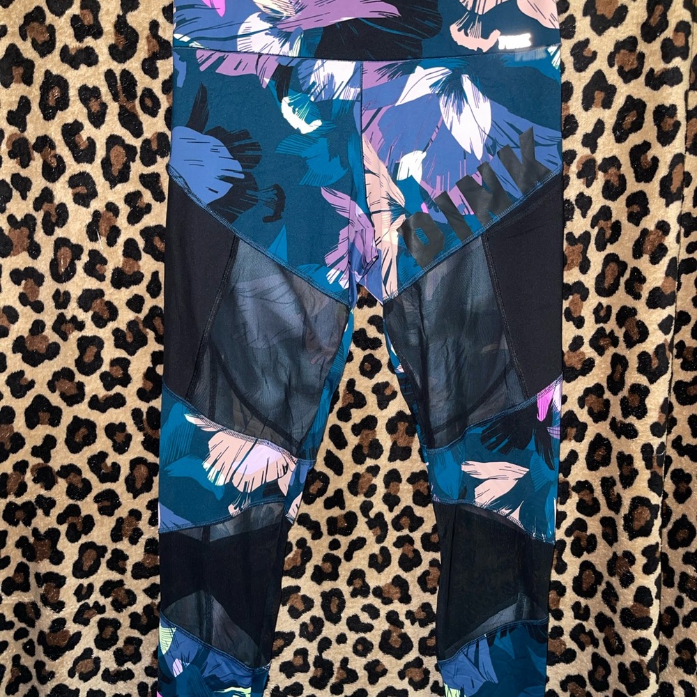 Victoria’s Secret Pink Bonded Mesh Leggings(M)